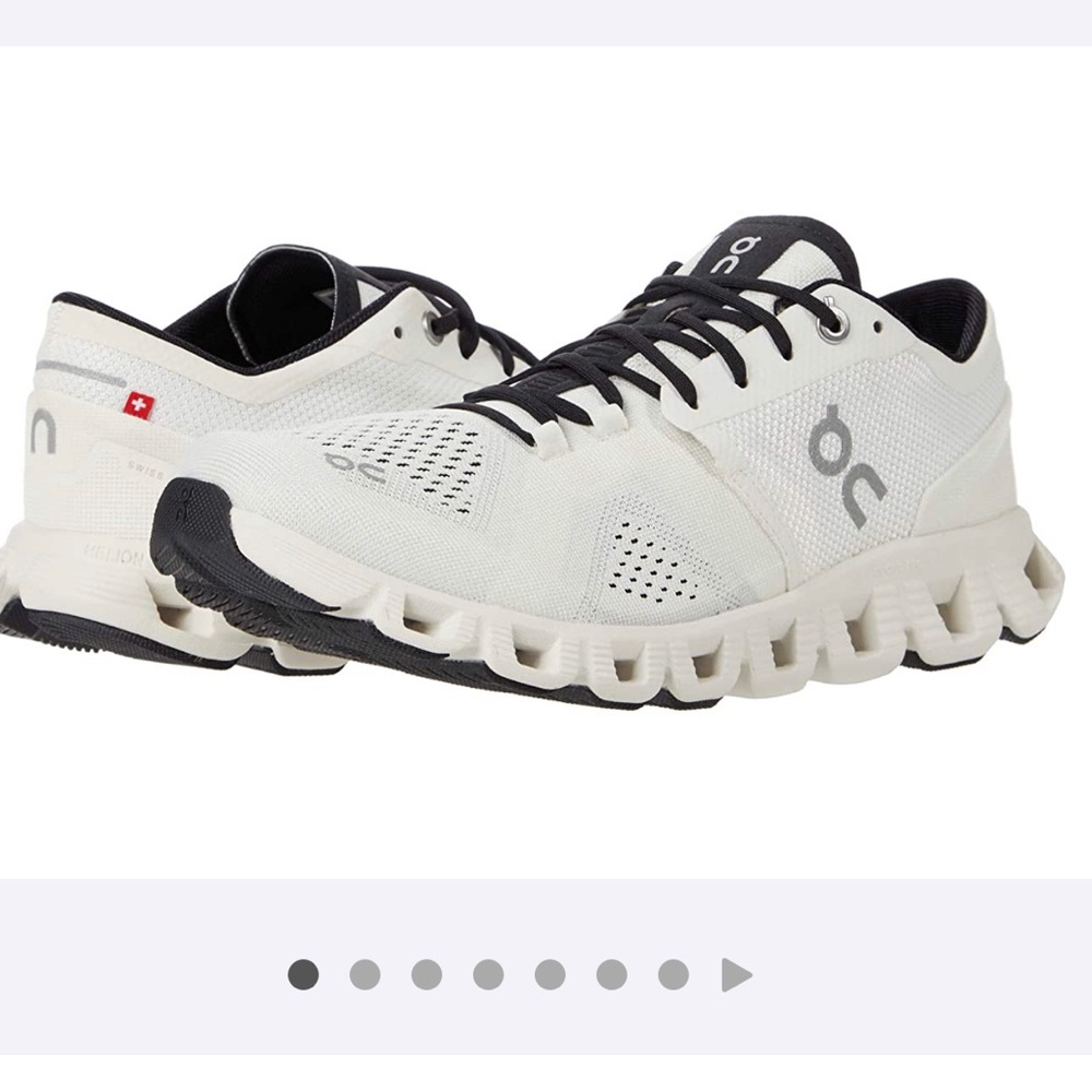 Women’s On Cloud X Running shoe Never worn